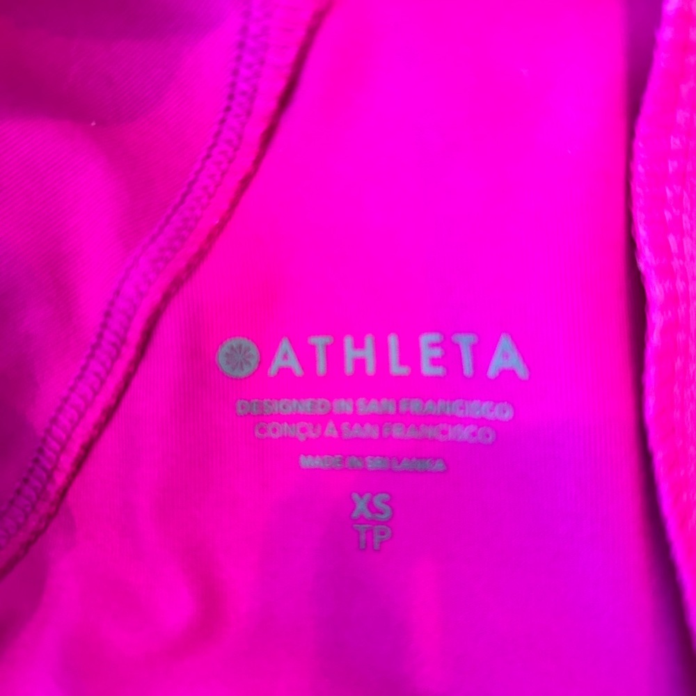 Athleta North Point Rashguard - Picture 2 of 6
